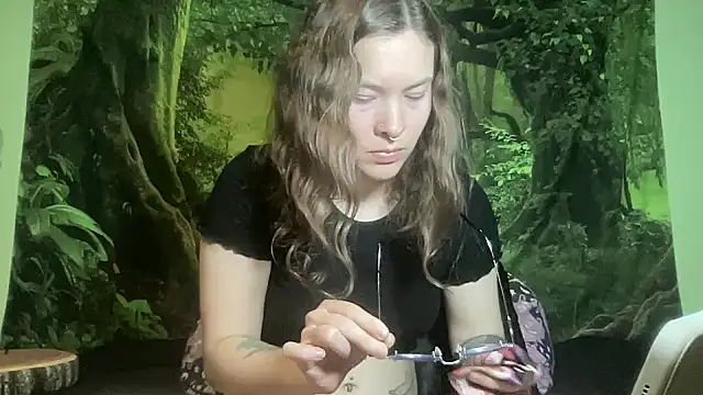 Snapshot of mo0ngoddess chatting on February 2026 03:49:02 AM mo0ngoddess online show from February 2026 03:49:02 AM