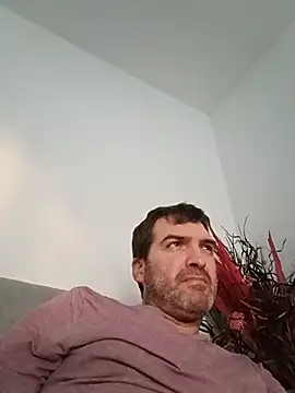 oncle33 online show from June 2026 07:24:02 PM