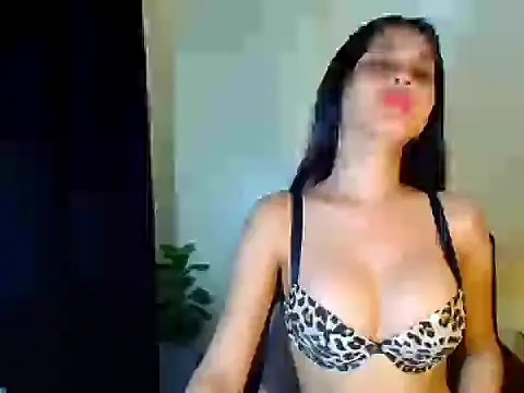 Snapshot of Adrianahearth chatting on June 2026 10:30:02 AM Adrianahearth online show from June 2026 10:30:02 AM