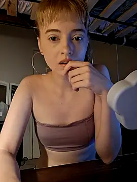 blubunny222 online show from May 2026 08:39:01 PM
