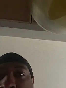 marxobrazy27 online show from May 2026 01:50:01 PM