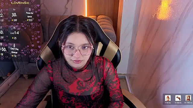HoneyDoll tf online show from June 2026 01:09:02 PM
