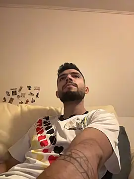Snapshot of Z-man- chatting on July 2026 01:18:01 AM Z-man- online show from July 2026 01:18:01 AM