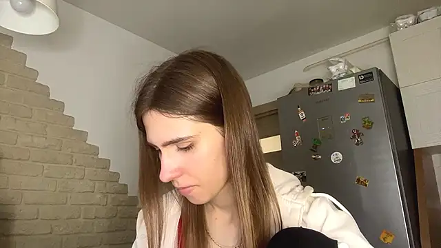 ZaraGuyette online show from June 2026 05:04:02 PM