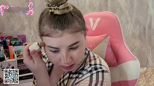 softiekitty online show from July 2026 02:12:01 PM