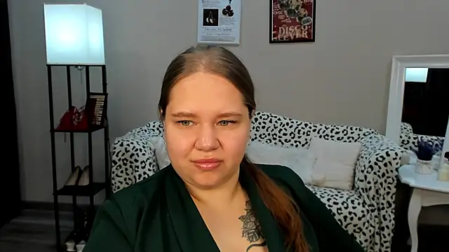 Snapshot of DianaKristol chatting on May 2026 05:27:02 AM DianaKristol online show from May 2026 05:27:02 AM