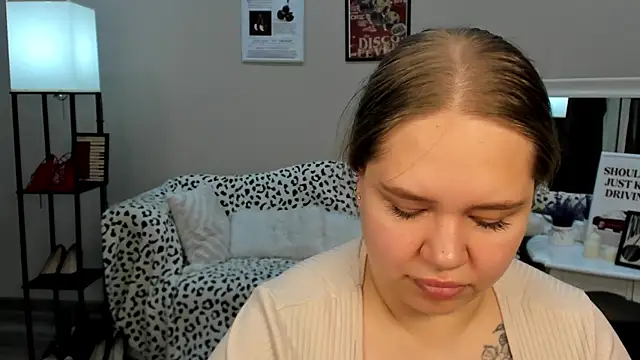 Snapshot of DianaKristol chatting on May 2026 04:07:02 AM DianaKristol online show from May 2026 04:07:02 AM