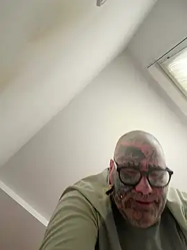 albertogg12 online show from May 2026 12:34:01 PM