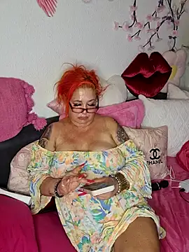 Snapshot of AshleyGinger__ chatting on July 2026 08:57:02 PM AshleyGinger online show from July 2026 08:57:02 PM