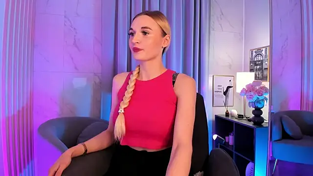 Snapshot of Mila__Lux chatting on June 2026 08:52:02 PM Mila Lux online show from June 2026 08:52:02 PM