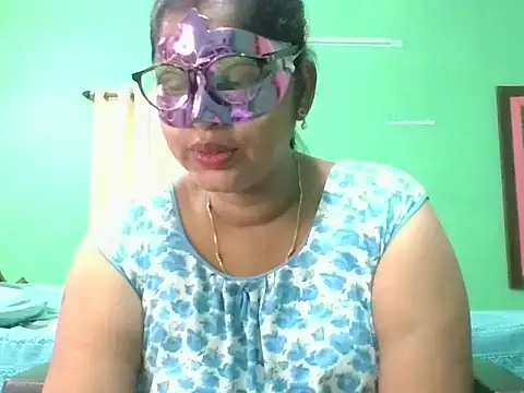 Snapshot of Kavya17 chatting on July 2026 02:31:02 AM Kavya17 online show from July 2026 02:31:02 AM