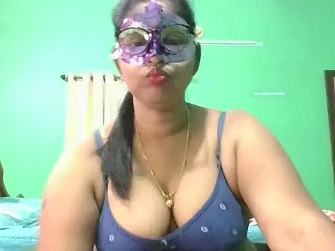 Snapshot of Kavya17 chatting on July 2026 02:37:02 PM Kavya17 online show from July 2026 02:37:02 PM