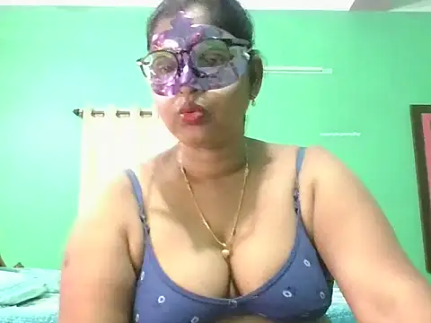 Snapshot of Kavya17 chatting on July 2026 03:15:02 AM Kavya17 online show from July 2026 03:15:02 AM