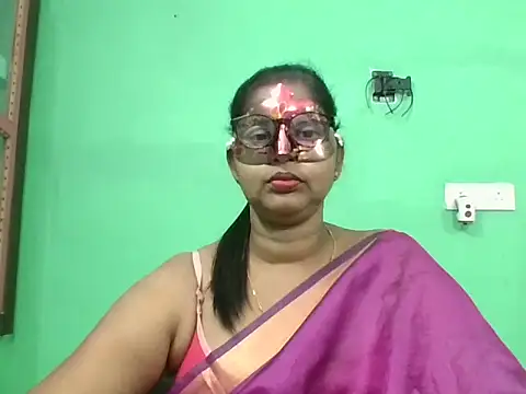 Snapshot of Kavya17 chatting on July 2026 02:49:02 PM Kavya17 online show from July 2026 02:49:02 PM
