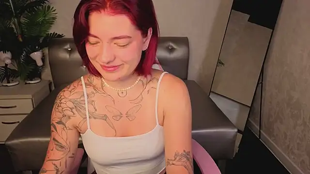 Snapshot of Nikki_Gringer chatting on June 2026 01:30:02 AM Nikki Gringer online show from June 2026 01:30:02 AM