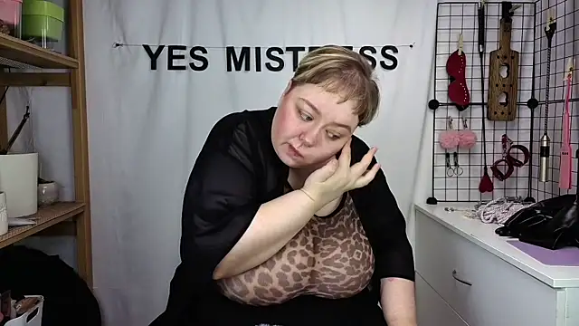 mistress molly online show from May 2026 05:15:02 AM