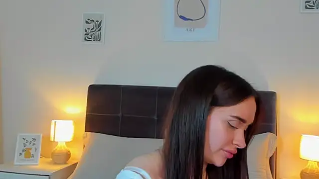 KellyWhites online show from June 2026 05:32:02 AM
