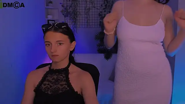 caroline honeyy online show from July 2026 10:52:01 PM