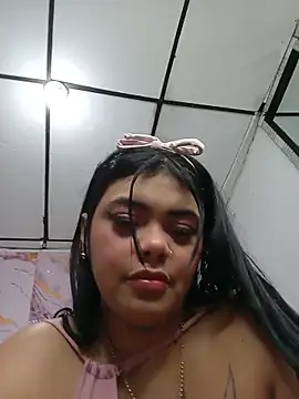 luxuryluna online show from May 2026 12:30:02 AM