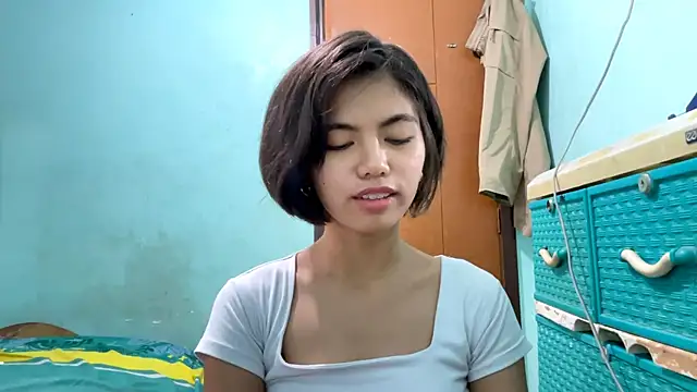 Snapshot of YukikoSchaefers chatting on June 2026 03:02:02 AM YukikoSchaefers online show from June 2026 03:02:02 AM