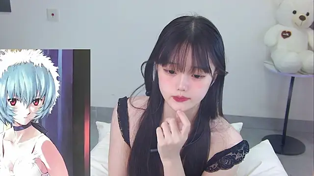 Evil-Bunny007 online show from June 2026 02:33:01 PM