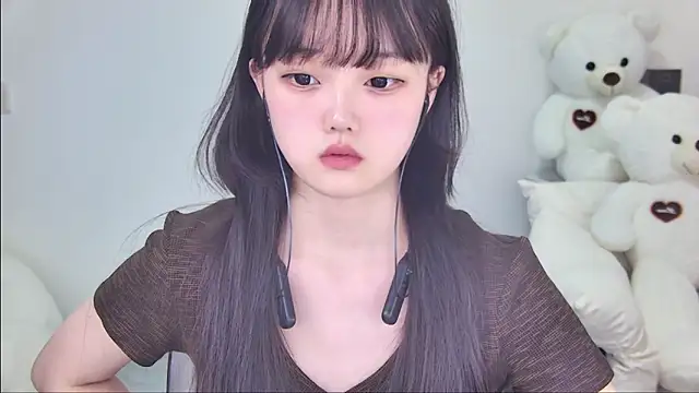 Evil-Bunny007 online show from June 2026 11:42:02 AM