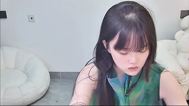 Evil-Bunny007 online show from June 2026 12:37:01 PM