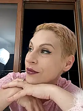 KittyDesiree online show from June 2026 07:07:01 PM
