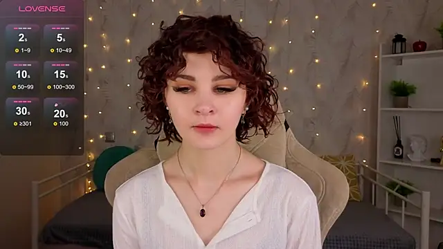 Snapshot of Kira__Fluffy chatting on June 2026 12:08:02 AM Kira Fluffy online show from June 2026 12:08:02 AM