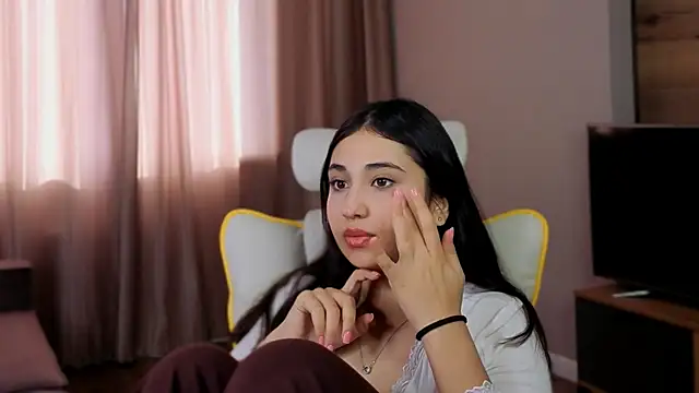 honeylanaa online show from May 2026 04:19:01 AM