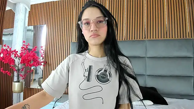 Snapshot of SophiieCalloway1 chatting on July 2026 02:56:02 PM SophiieCalloway1 online show from July 2026 02:56:02 PM