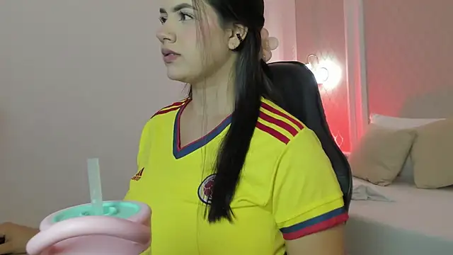 Snapshot of aitana_dork chatting on June 2026 07:45:01 PM aitana dork online show from June 2026 07:45:01 PM