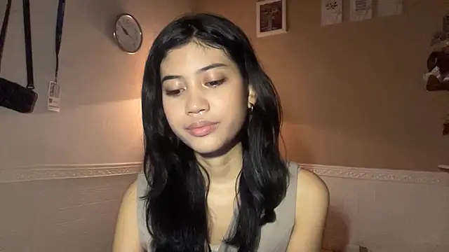 AllisonLundrigan online show from May 2026 12:22:02 PM