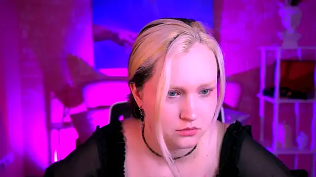 ViolettWoods online show from June 2026 06:15:02 AM