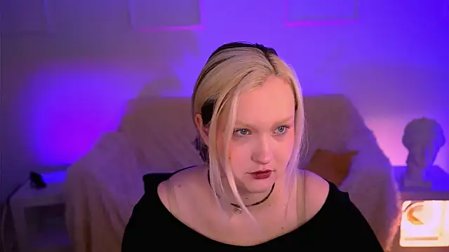 ViolettWoods online show from June 2026 06:27:02 AM