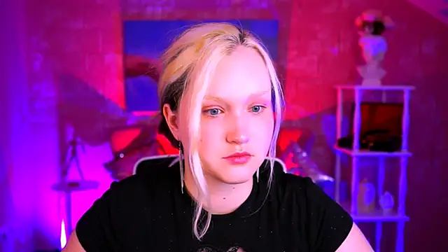ViolettWoods online show from June 2026 08:11:02 AM