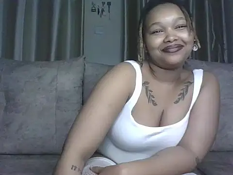 Snapshot of Candy_Tracy chatting on June 2026 10:36:02 PM Candy Tracy online show from June 2026 10:36:02 PM