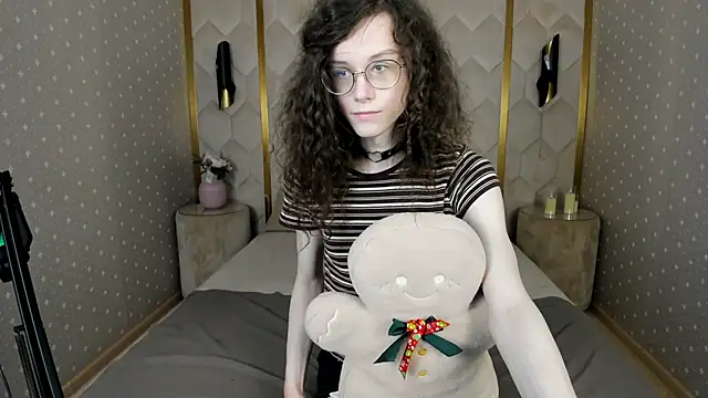 OlesiaBev online show from May 2026 10:32:01 AM