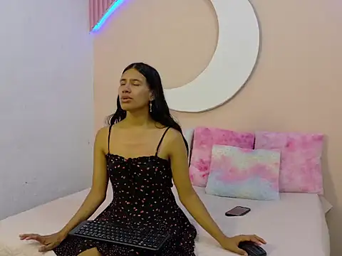 SamanthaLaurent online show from July 2026 07:49:02 PM