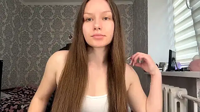 ShaylaChong online show from June 2026 07:30:01 AM