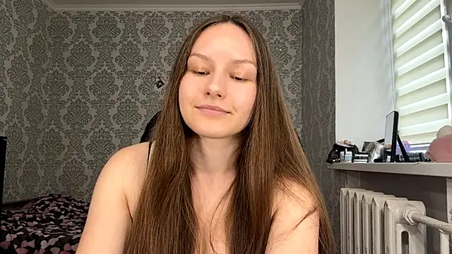 ShaylaChong online show from June 2026 10:15:01 AM