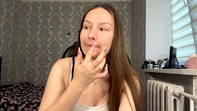 ShaylaChong online show from June 2026 04:13:02 AM