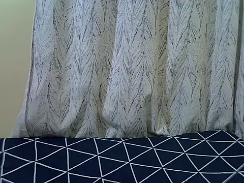 petite pretti online show from June 2026 02:34:01 AM
