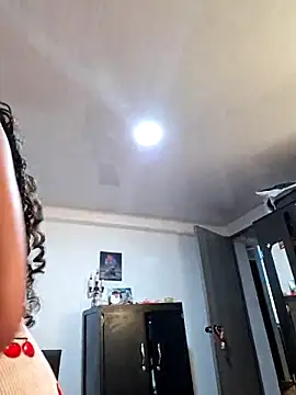 Snapshot of Bella_Jane_hot chatting on May 2026 01:14:01 AM Bella Jane hot online show from May 2026 01:14:01 AM