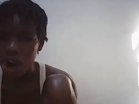 Snapshot of Bootylovet chatting on May 2026 12:44:01 PM Bootylovet online show from May 2026 12:44:01 PM