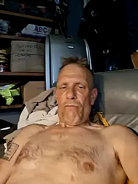 truckdawg2023 online show from June 2026 11:35:01 PM