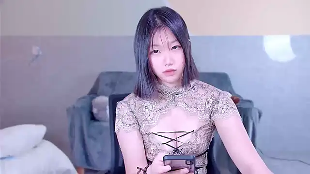 Snapshot of YangYang-Ya chatting on June 2026 12:28:02 PM YangYang-Ya online show from June 2026 12:28:02 PM