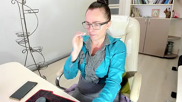 Snapshot of Vika73 chatting on November 2025 10:26:01 AM Vika73 online show from November 2025 10:26:01 AM