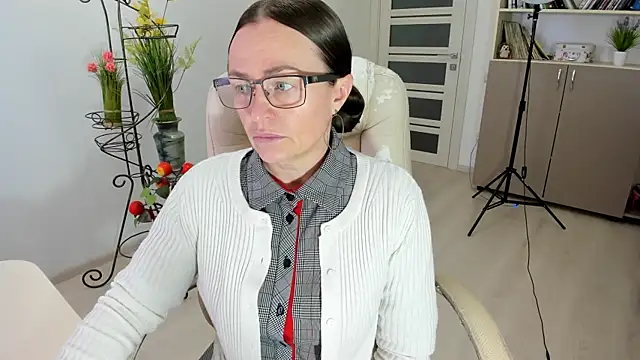 Snapshot of Vika73 chatting on December 2025 10:46:02 AM Vika73 online show from December 2025 10:46:02 AM