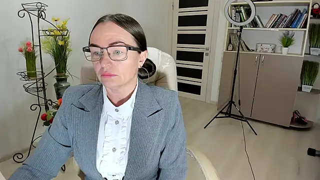 Snapshot of Vika73 chatting on December 2025 06:08:02 AM Vika73 online show from December 2025 06:08:02 AM